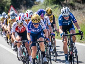 women cycling